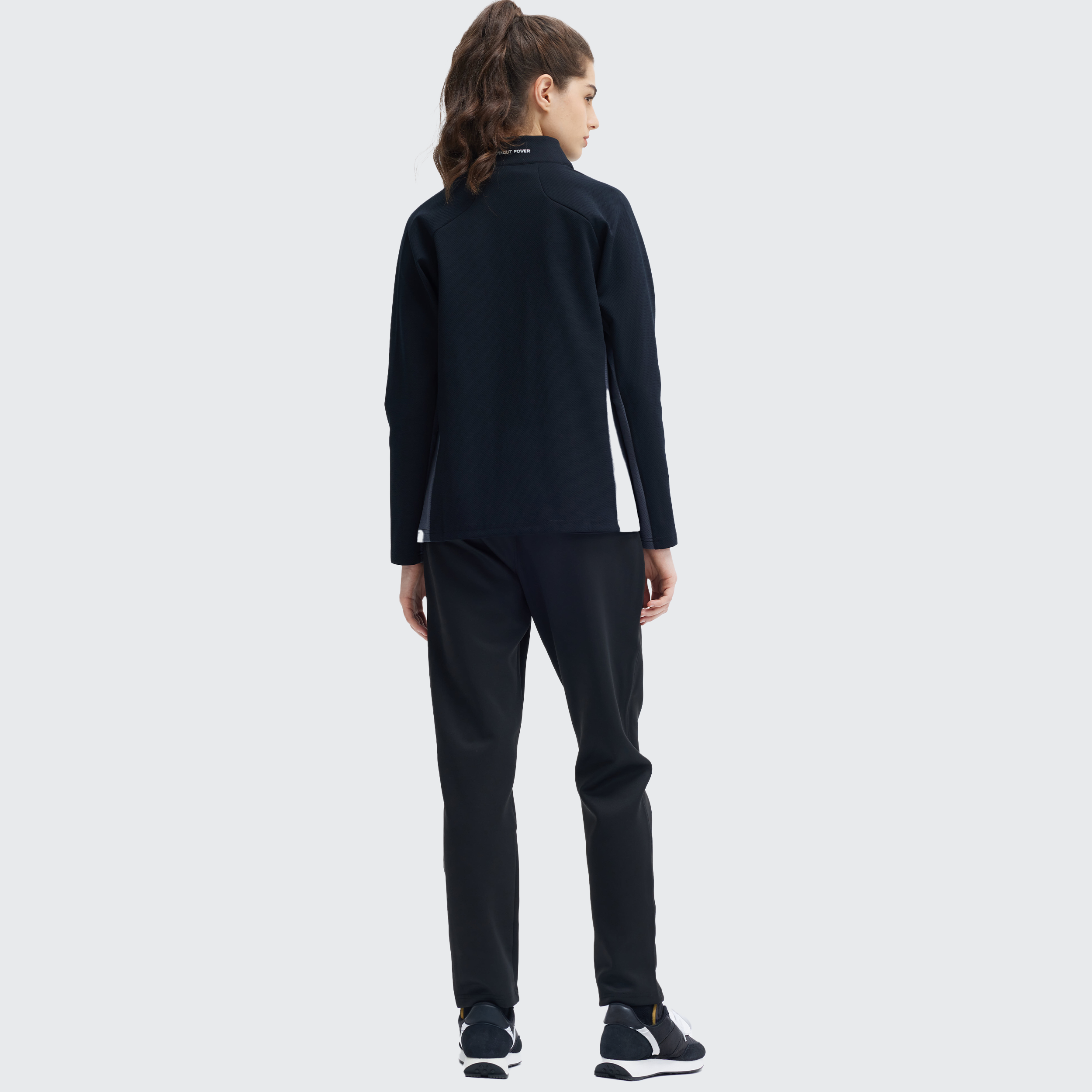 Ascendant ウィメンズ 軽量アウトドアジャケット 通気性抜群 ジップポケット 便利 高機能 防風性も備え 女性用 アクティブシーン対応